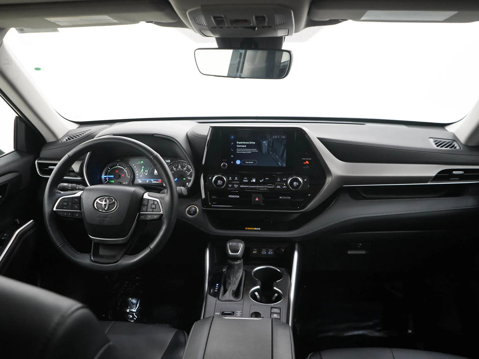 Used 2025 Black Toyota Hybrid XLE AWD (Natl) image 14