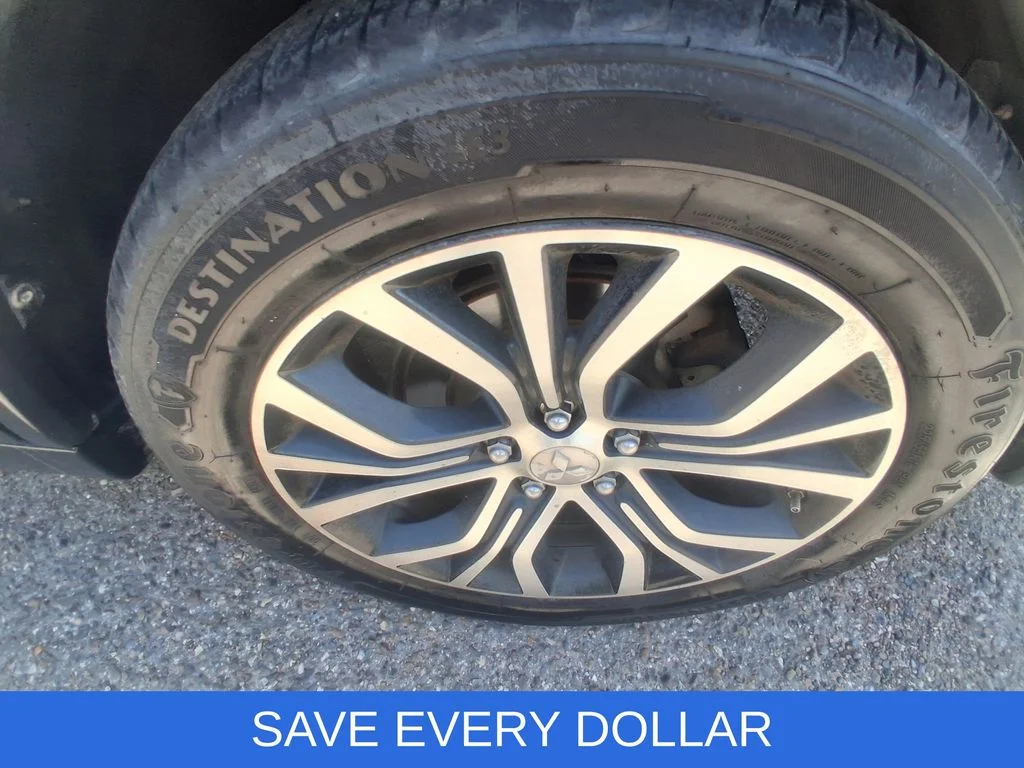 Used 2017  Mitsubishi ES image 15