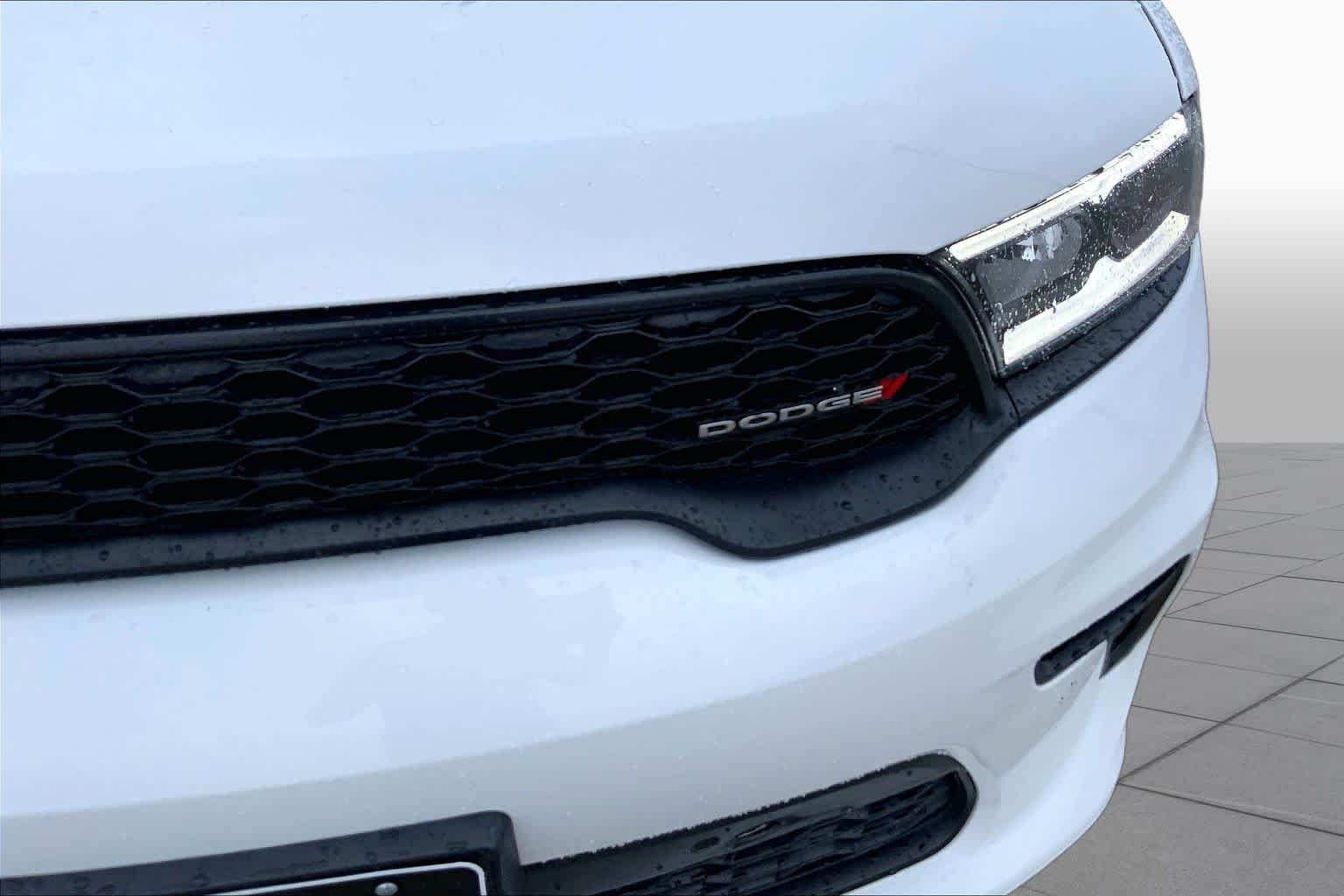 Used 2022 White Knuckle Clearcoat Dodge R/T Plus image 30