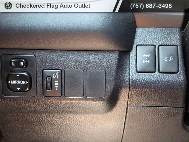 Used 2016 Magnetic Gray Metallic Toyota XLE image 12