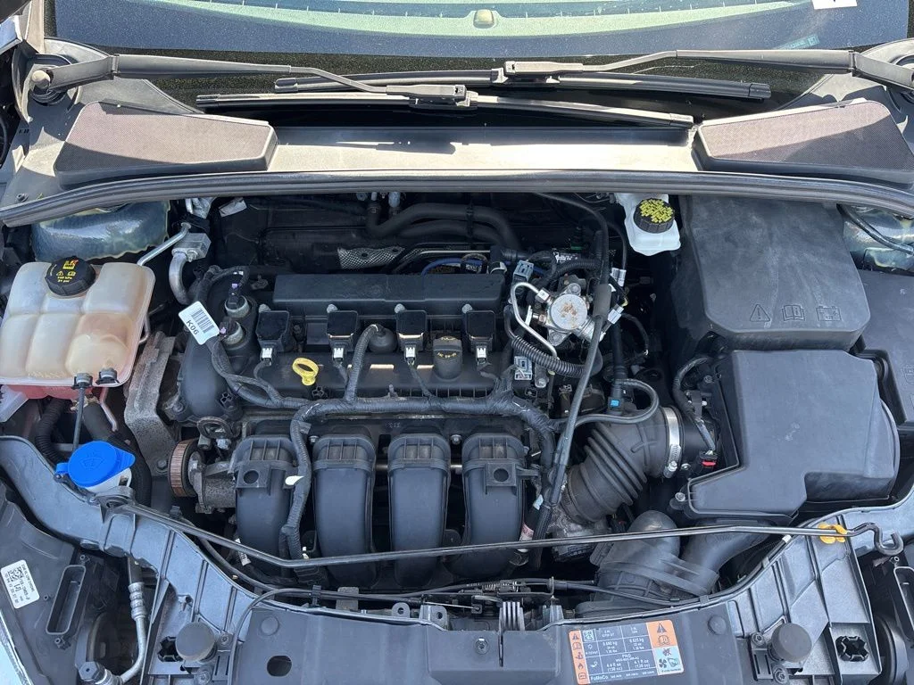 Used 2018 Gray Ford SE image 12