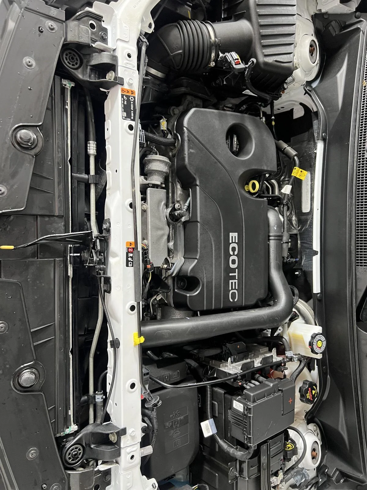 Used 2022 Summit White Chevrolet RS image 19