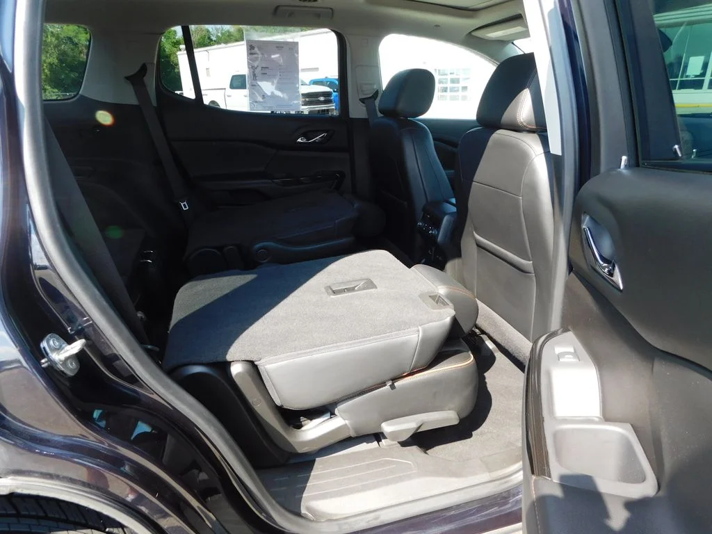 Used 2021 Midnight Blue Metallic GMC AT4 image 30