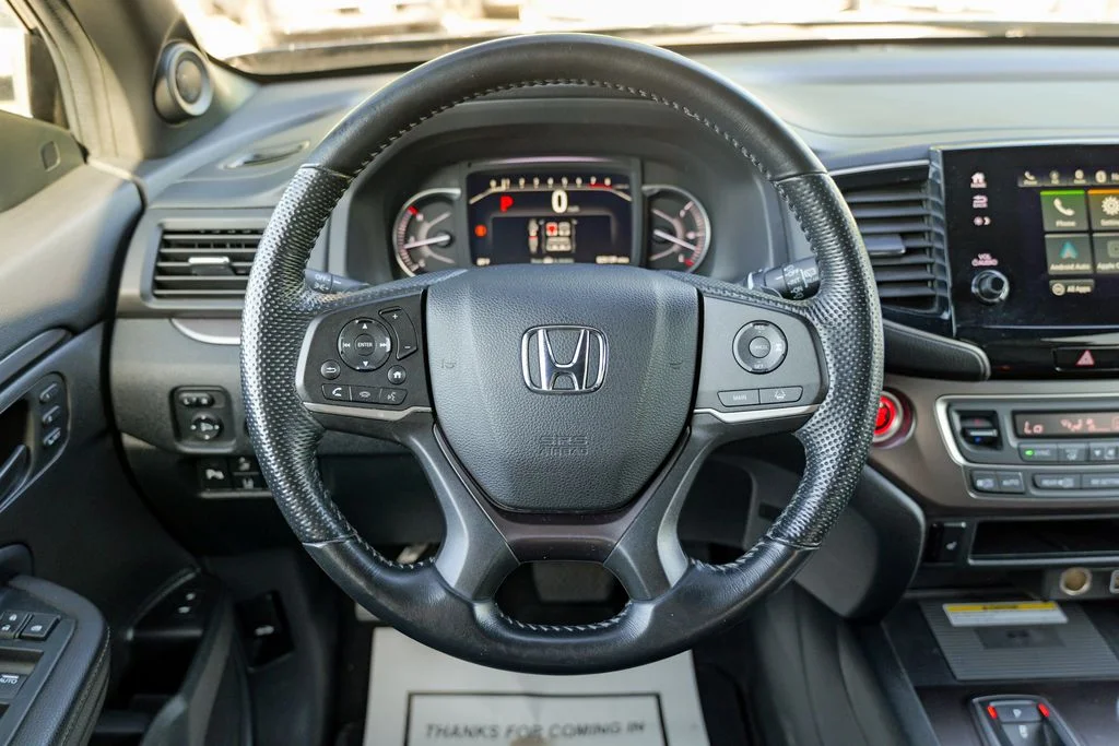 Used 2023 Black Honda EX-L image 42