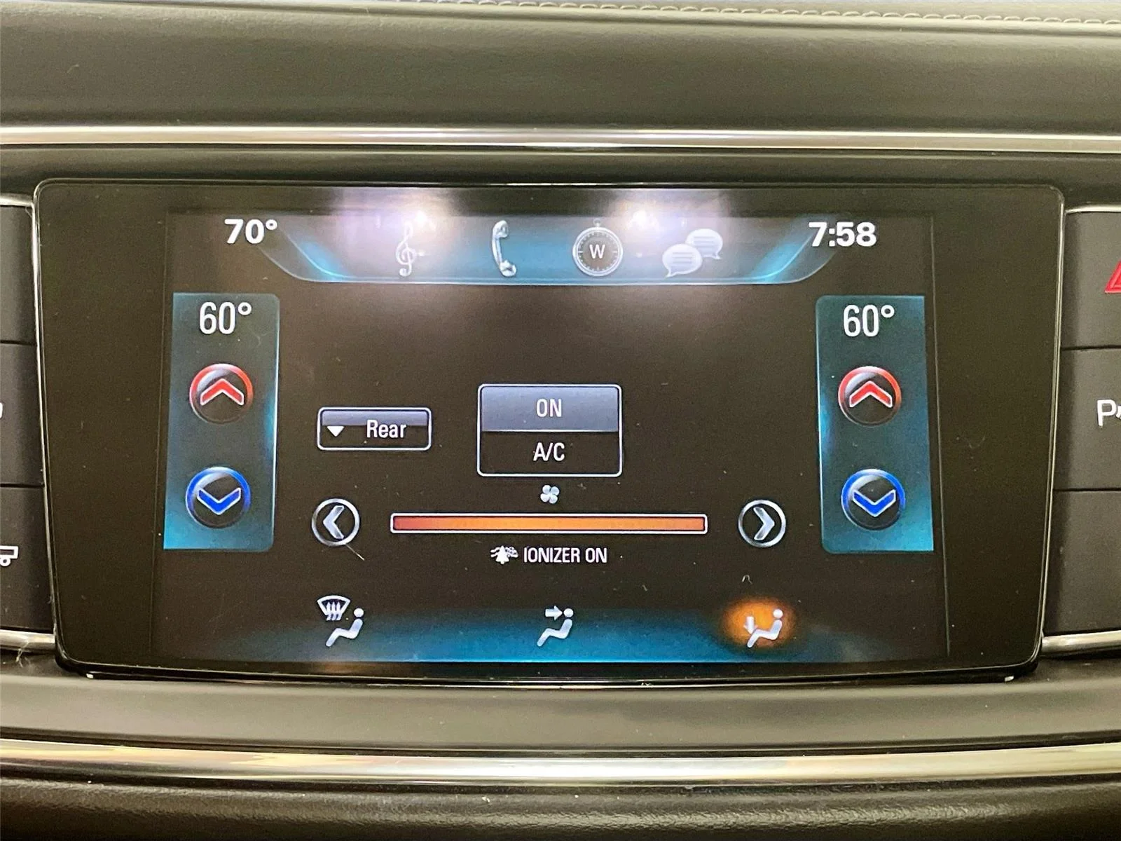 Used 2018 Havana Metallic Buick Essence image 9