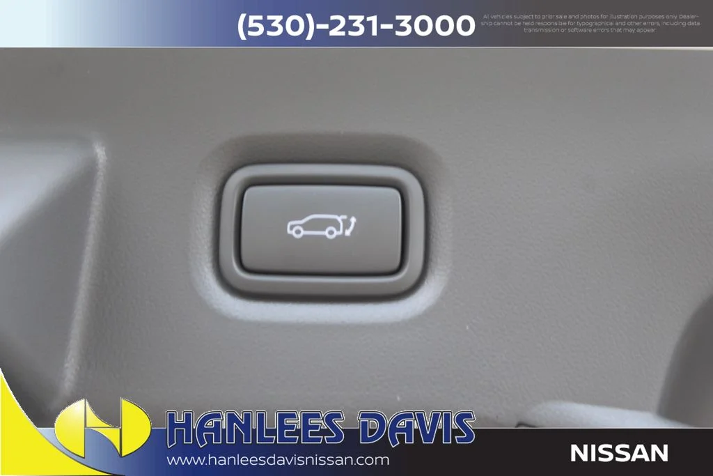 Used 2024 White Hyundai SEL image 11