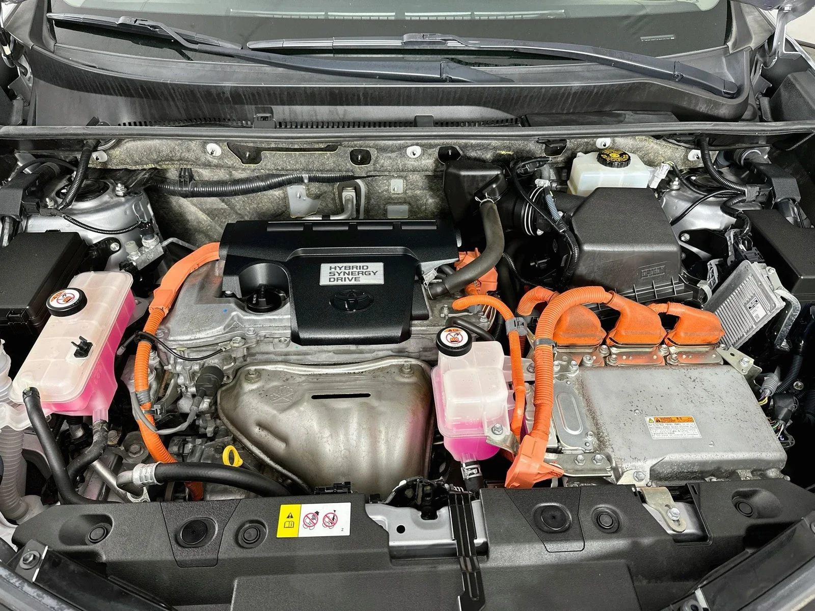Used 2017 Silver Toyota XLE image 28