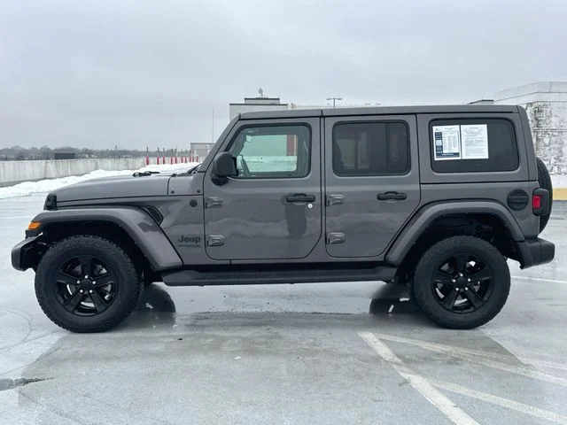 Used 2022 Gray Jeep Unlimited Sahara Altitude image 5