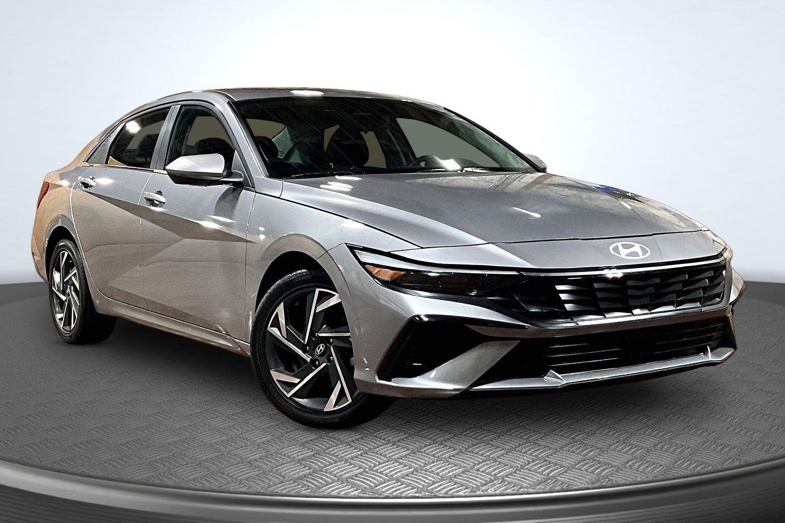 Used 2025 Fluid Metal Hyundai SEL Convenience image 13
