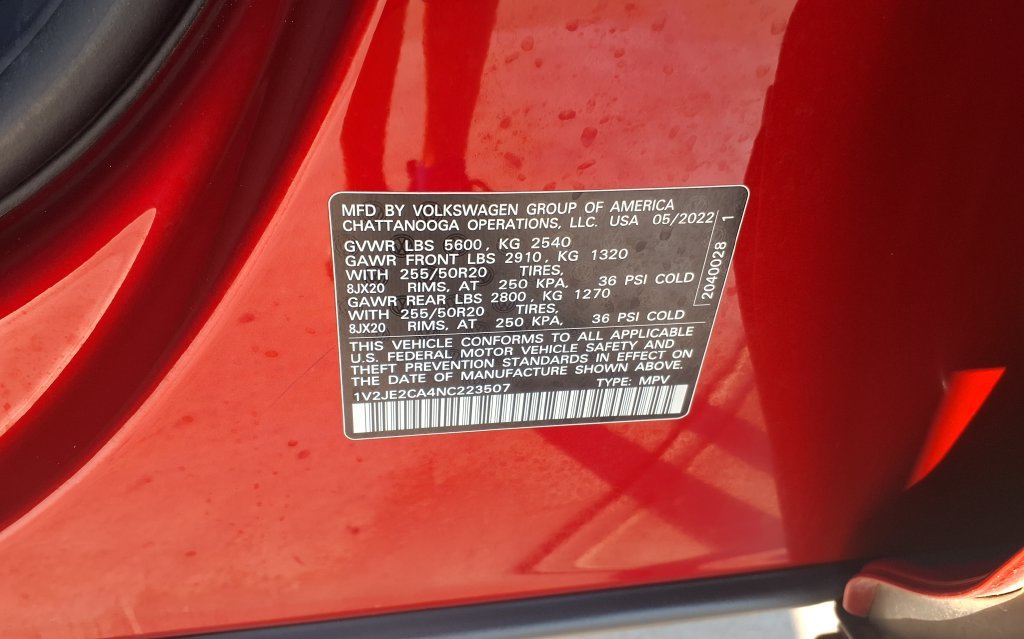 Used 2022  Volkswagen 3.6L V6 SE w/Technology image 33