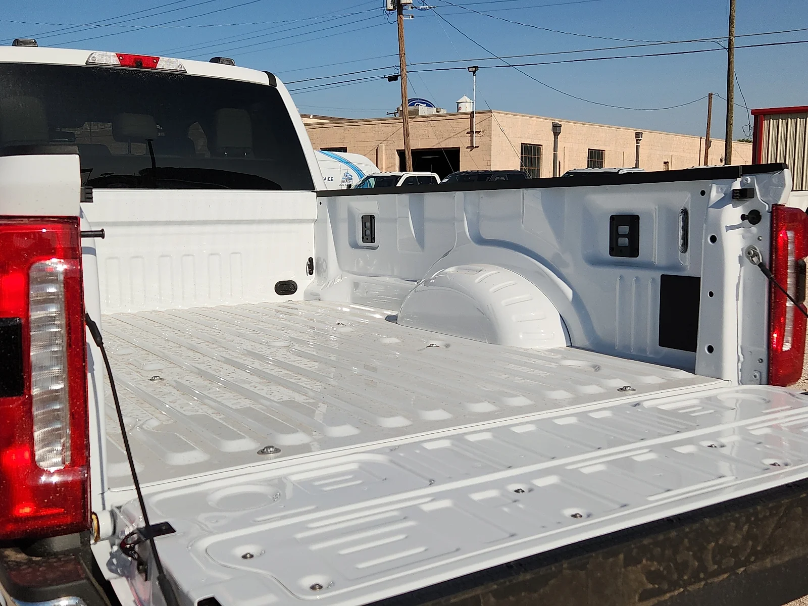 New 2026 Oxford White Ford Lariat image 12