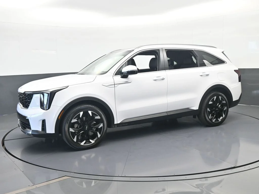 Used 2025 Glacial White Pearl Kia EX image 1