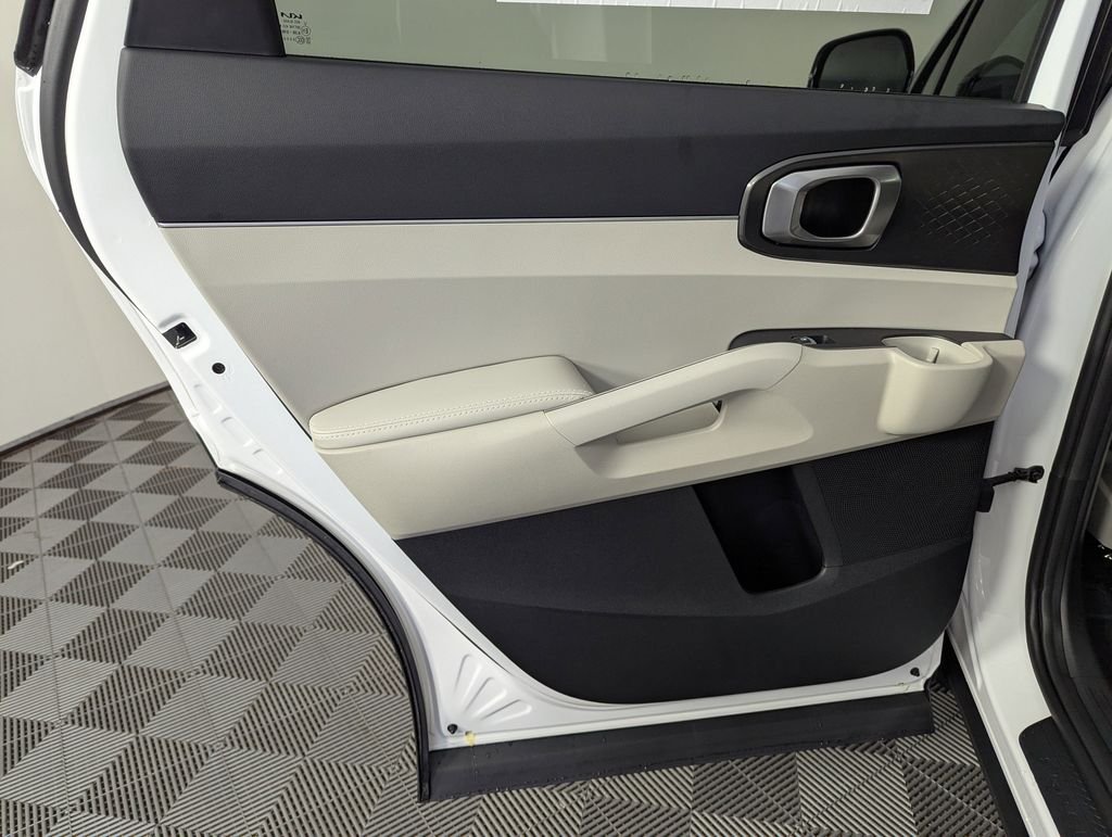 New 2026 Glacial White Pearl Kia EX image 28