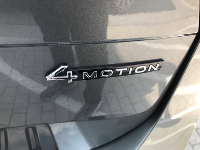 Used 2023 Platinum Gray Metallic Volkswagen SE R-Line Black image 10
