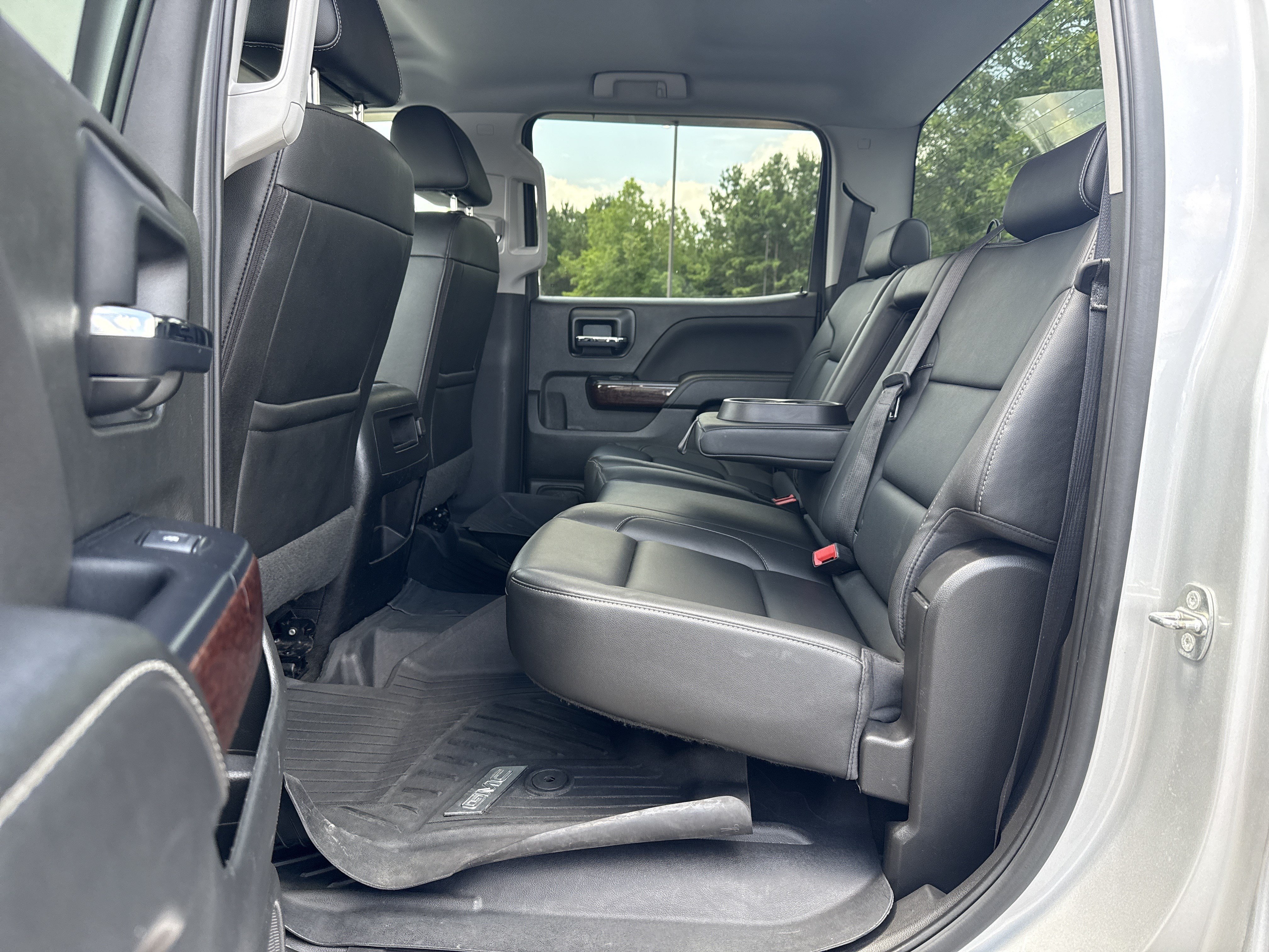 Used 2018 Quicksilver Metallic GMC SLT image 20