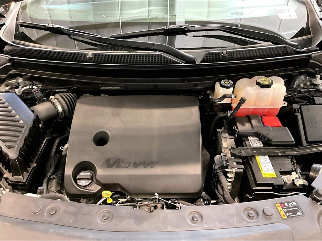 Used 2023 Black Buick Essence image 31