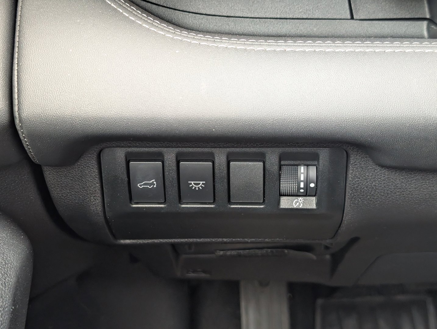 Used 2023 Autumn Green Metallic Subaru Touring image 20