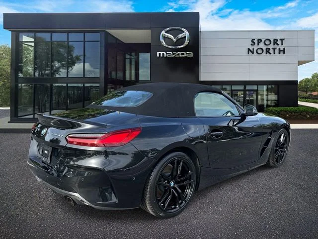 Used 2023 Black BMW sDrive30i image 3