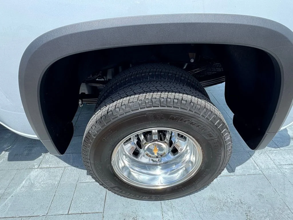 New 2026 White Chevrolet High Country image 4