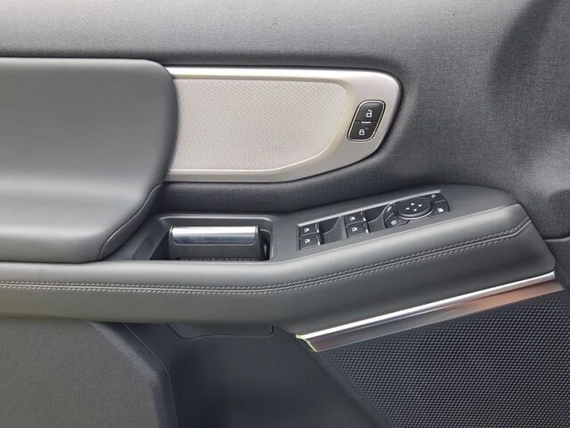 New 2026 Agate Black Metallic Ford Active image 27