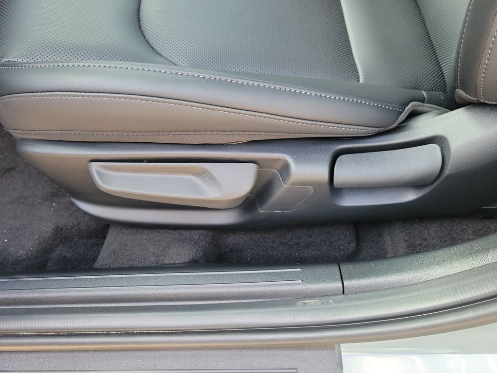 New 2026 Morning Haze Kia EX Hatchback image 23