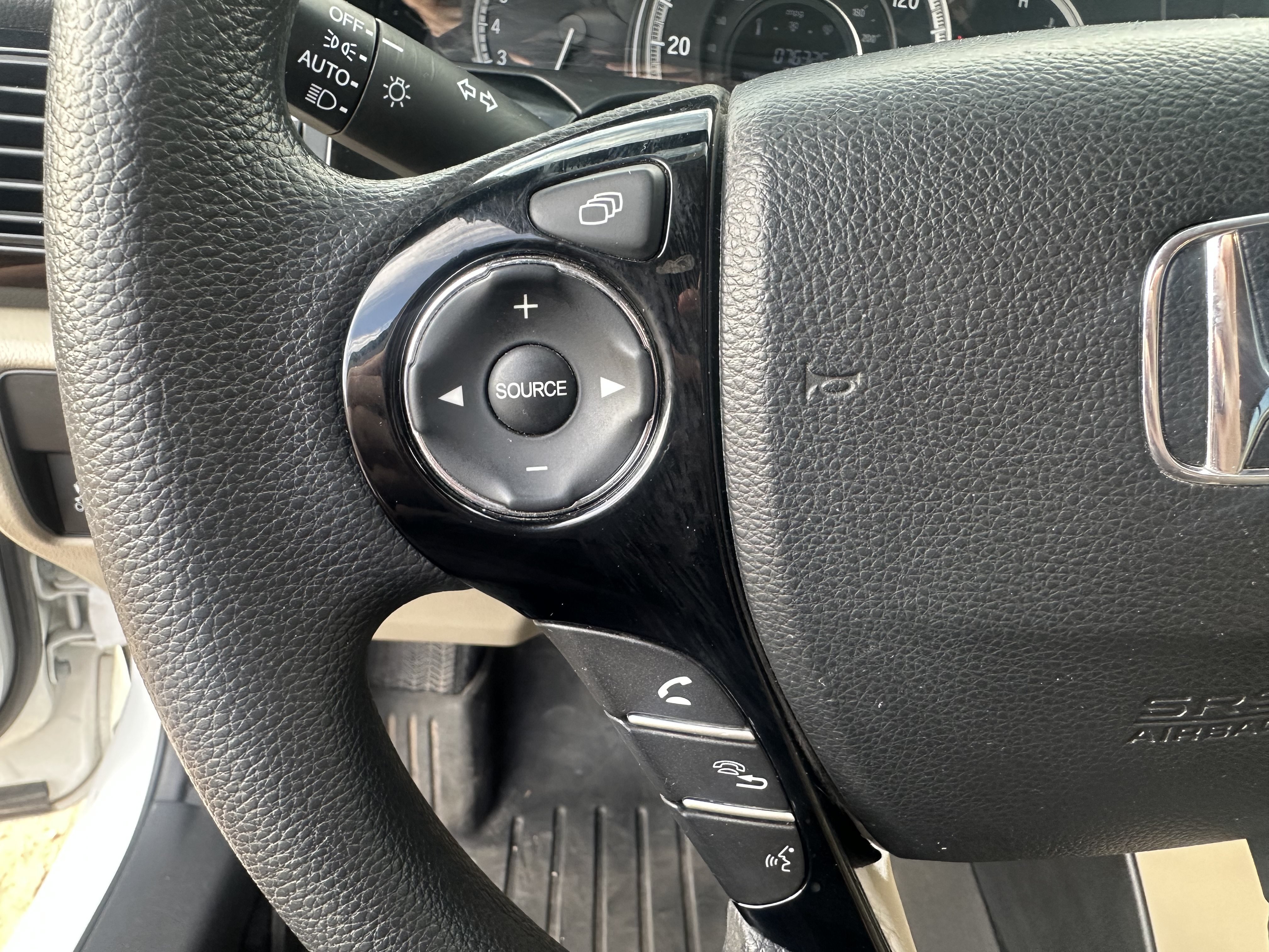 Used 2017 Crystal Black Pearl Honda LX image 14