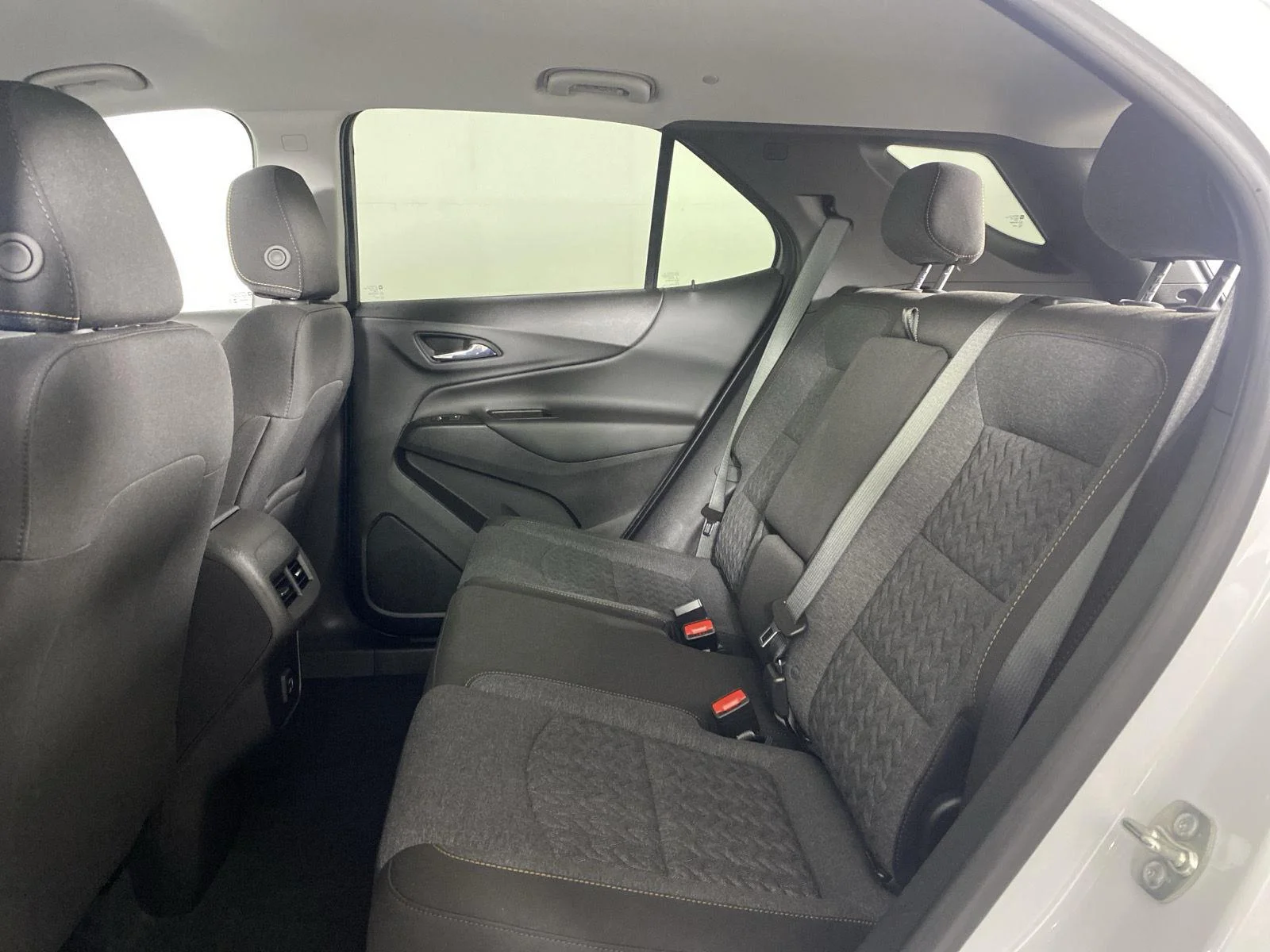 Used 2024 Summit White Chevrolet LT image 23
