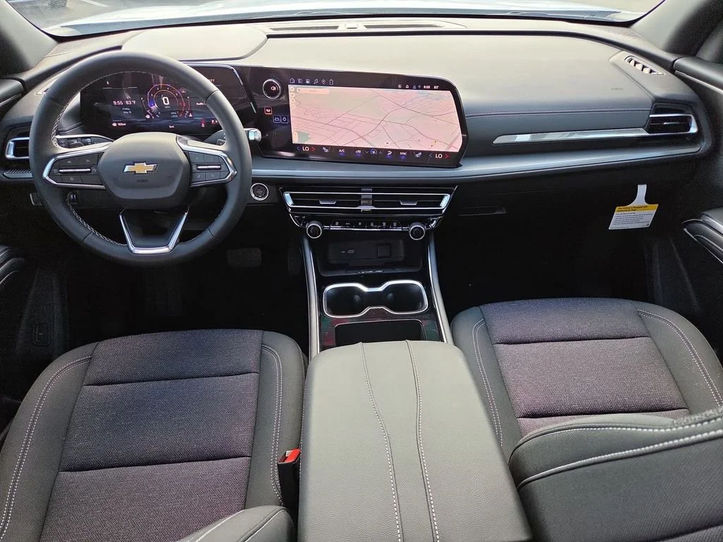 New 2026 Polar White Tricoat Chevrolet LT image 13