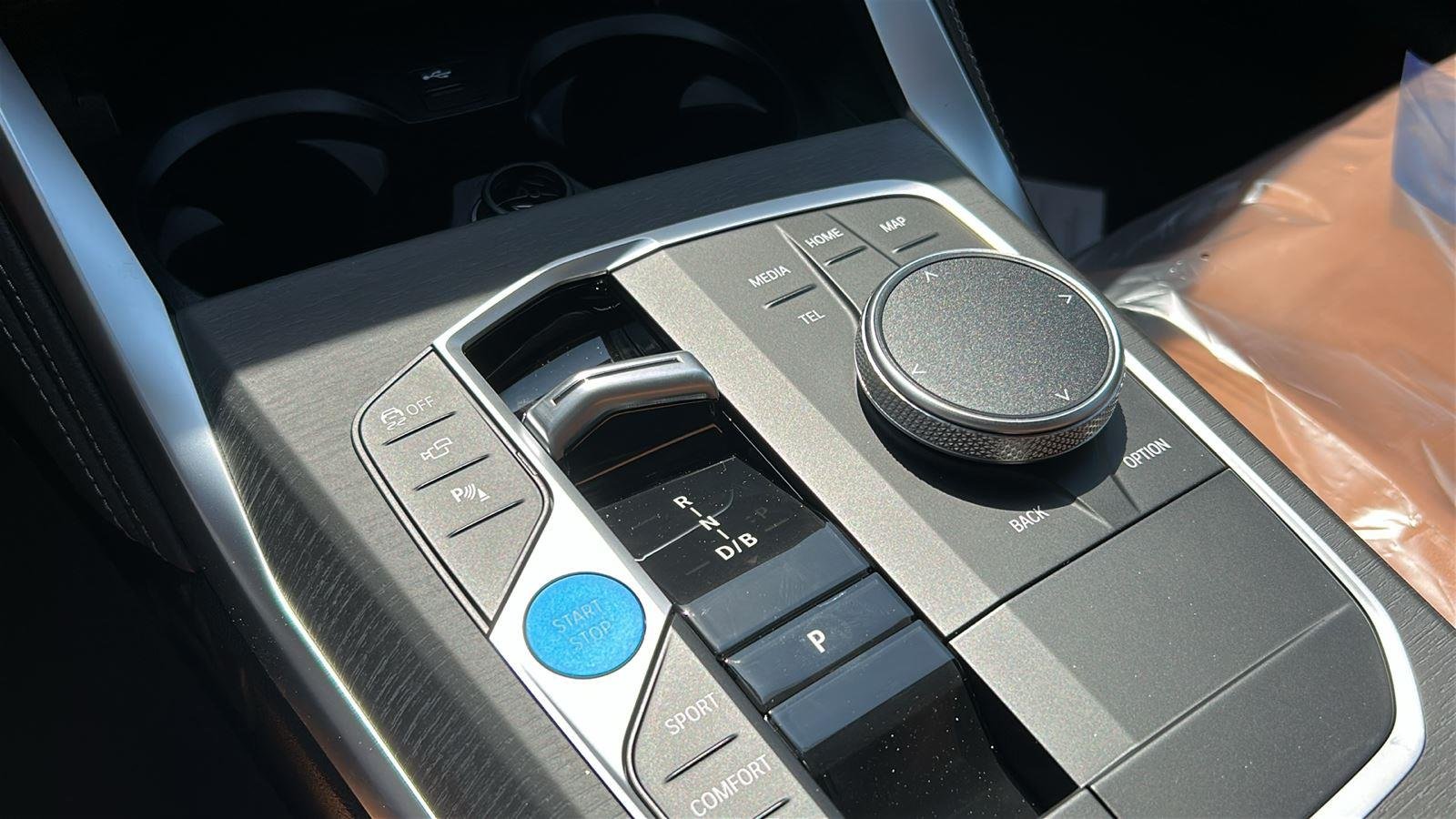 New 2026 Tanzanite Blue II Metallic BMW xDrive40 image 17