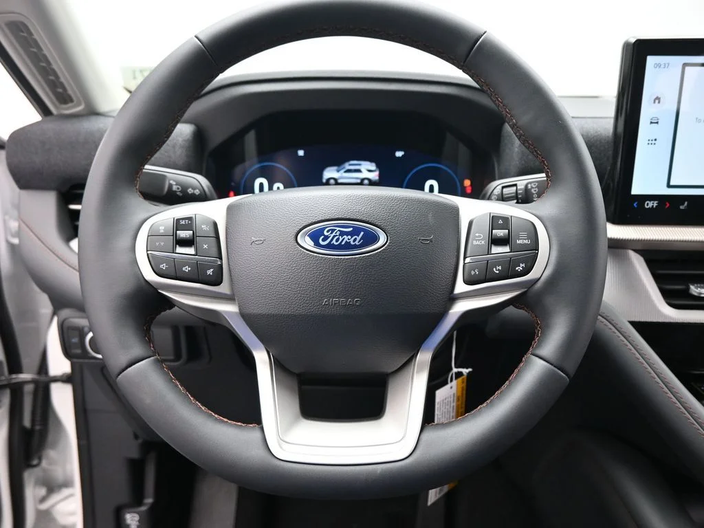 New 2026 Star White Metallic Tri-Coat Ford Active image 16
