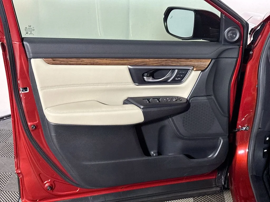 Certified Used 2019 Molten Lava Pearl Honda Touring image 11