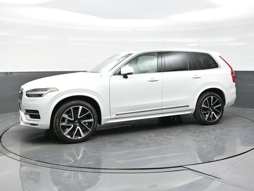 Certified Used 2024 Crystal White Volvo Plus image 3