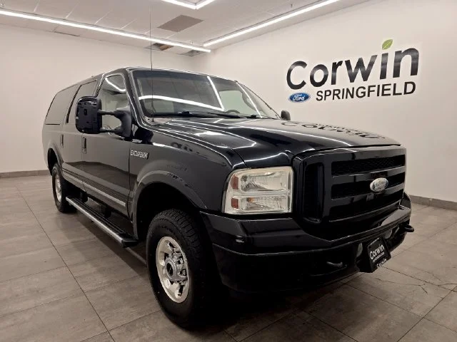 Used 2005 Black Clearcoat Ford Limited image 6