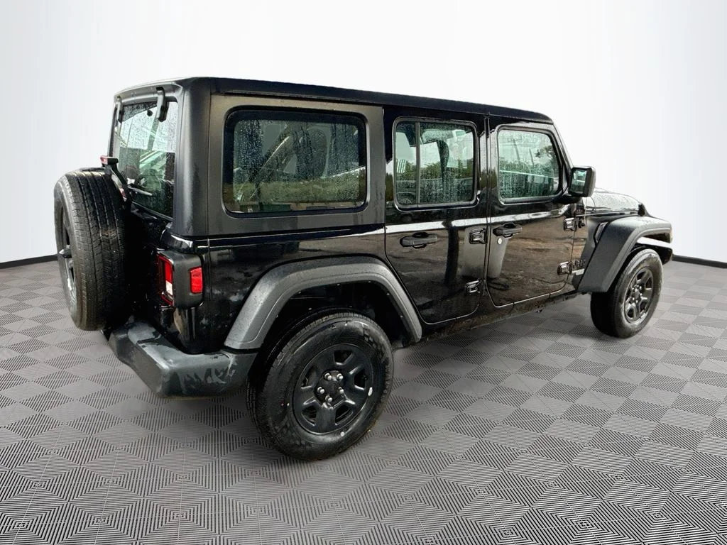 Used 2021 Black Jeep Unlimited Sport image 6