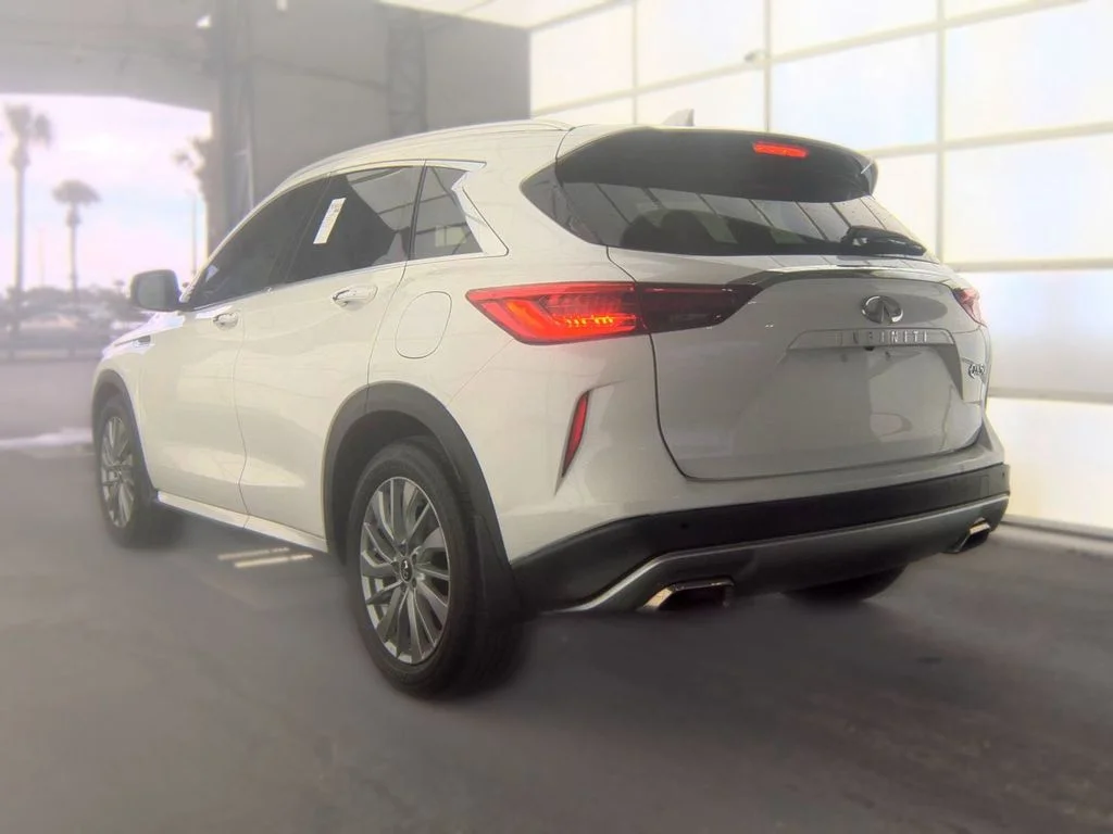 Certified Used 2023 White INFINITI LUXE image 2