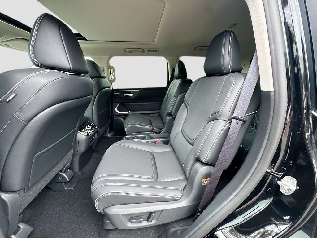 New 2026 BLACK OBSIDIAN INFINITI Luxe 4WD image 26