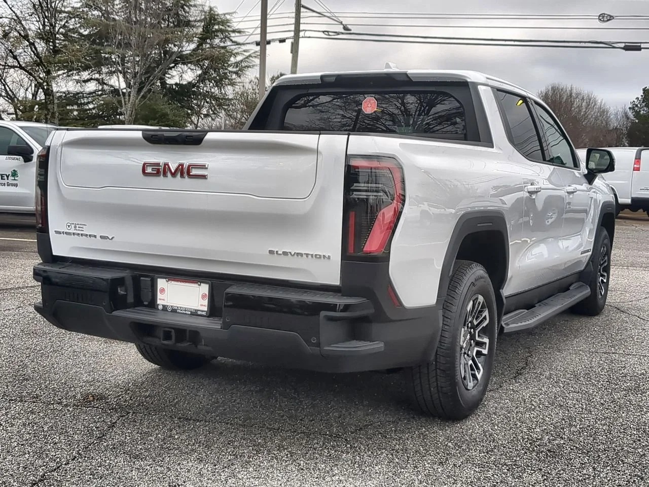 New 2026 Summit White GMC Elevation Extended Range image 8