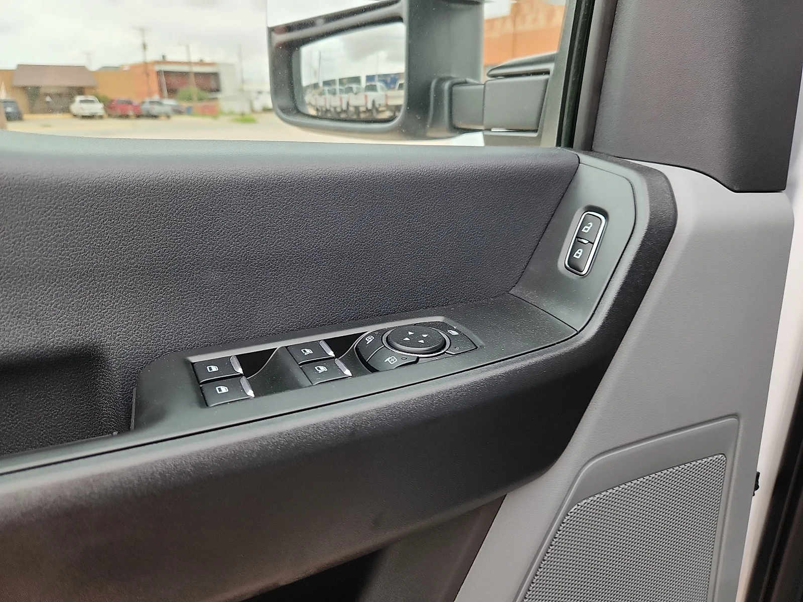 New 2026 Oxford White Ford F-450® XL image 15