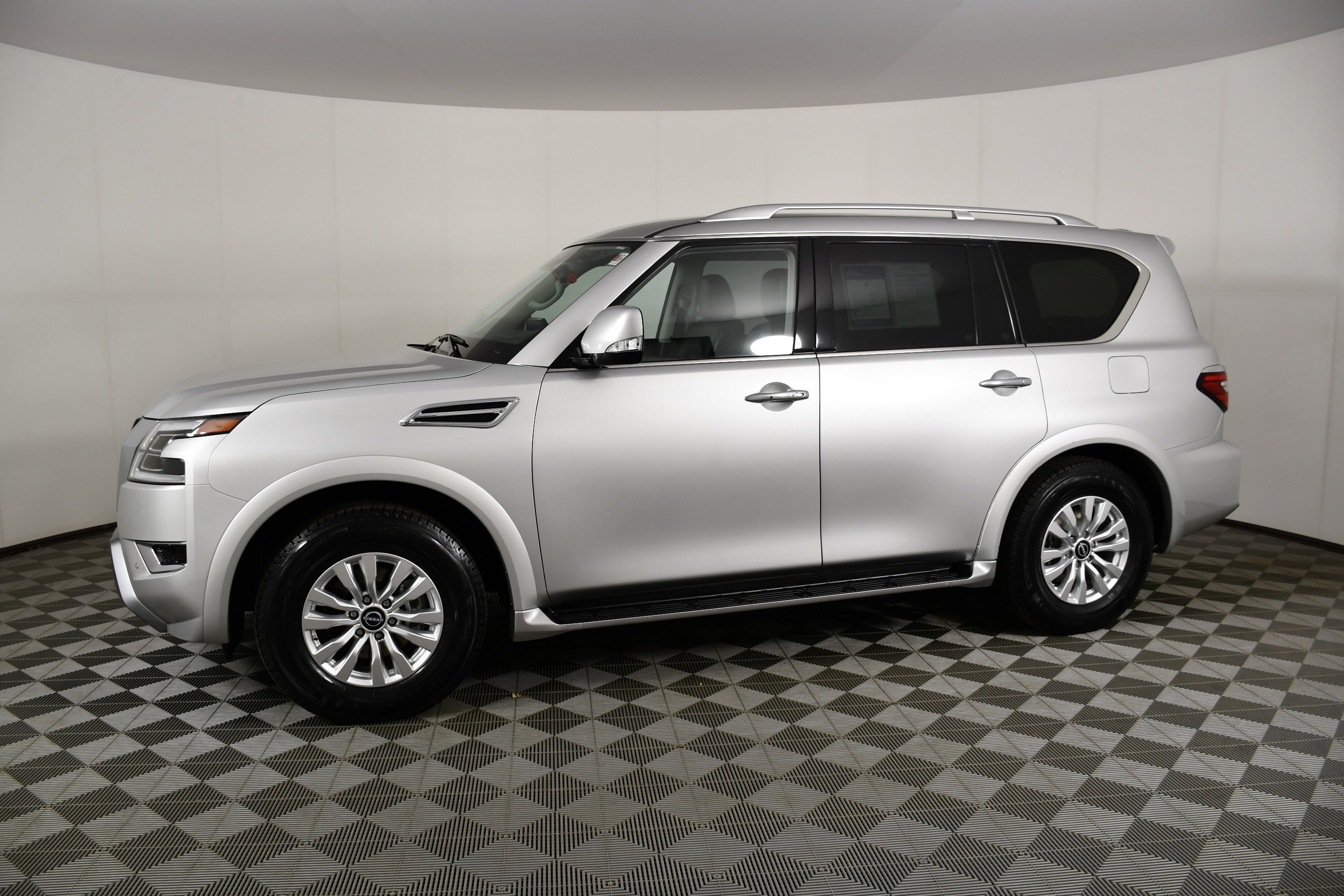 Used 2024 Brilliant Silver Metallic Nissan SV image 9