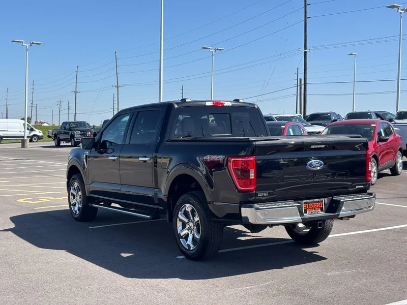 Used 2023 Agate Black Metallic Ford XLT image 5