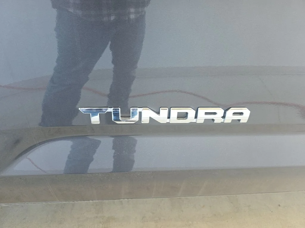 New 2026 Wind Chill Pearl <sup>1</sup> Toyota  Platinum image 4