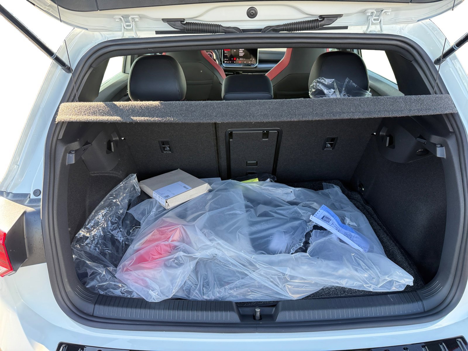 New 2026 Opal White Pearl Volkswagen SE image 17