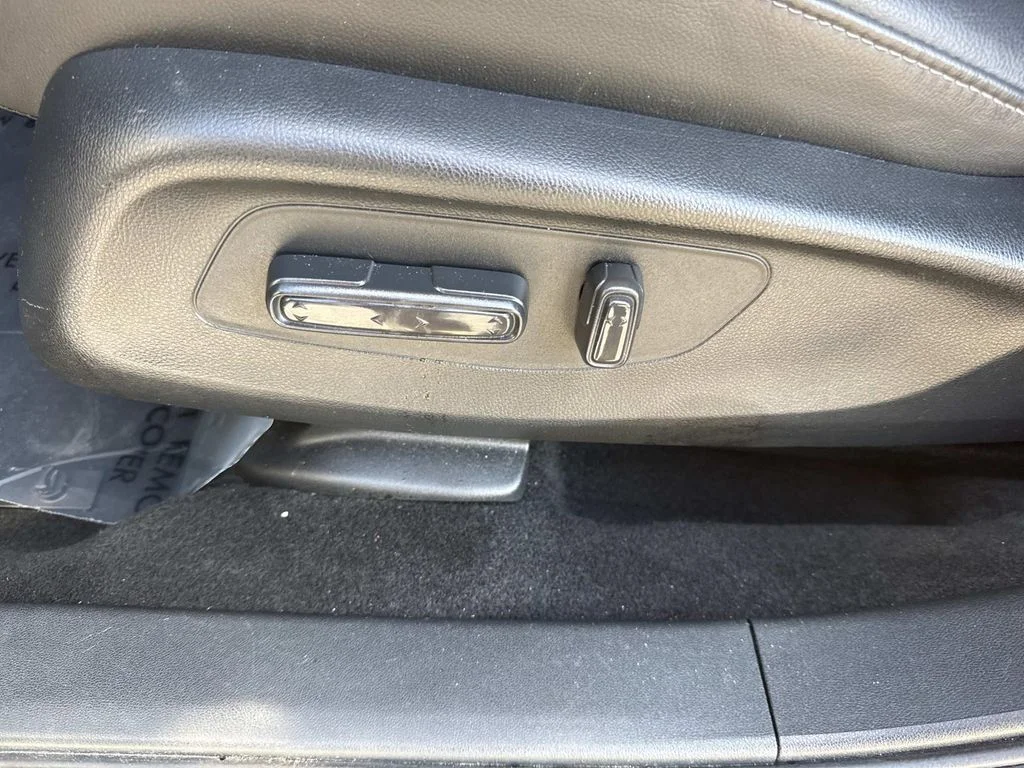 Used 2025  Honda EX-L image 24