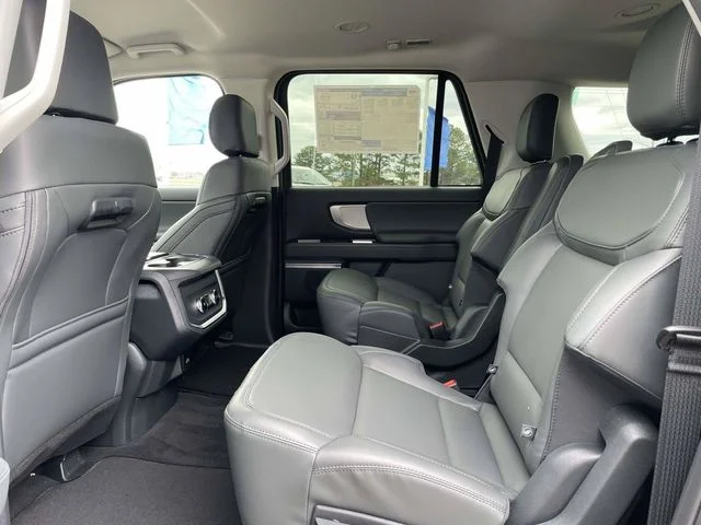 New 2026 Star White Metallic Tri-Coat Ford Active image 6