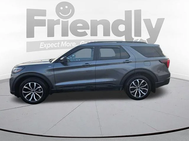 Used 2025 Gray Ford ST-Line image 11