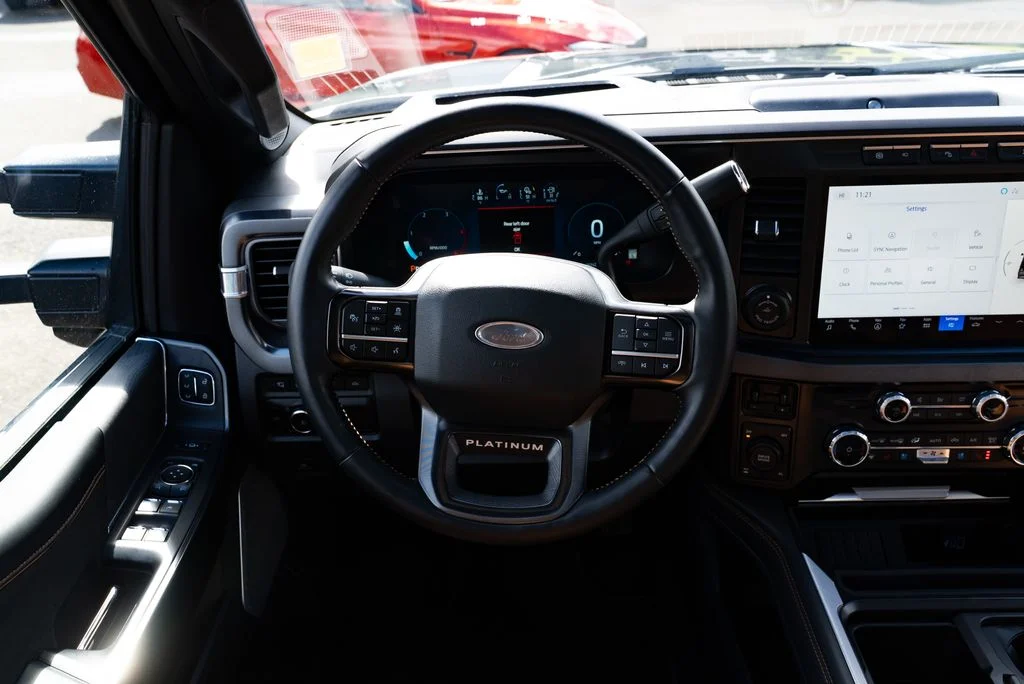 Used 2024  Ford Platinum image 12