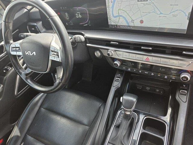 Used 2025 Dark Moss Kia S image 36
