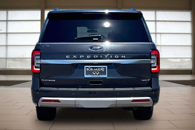 Used 2022  Ford Platinum image 4