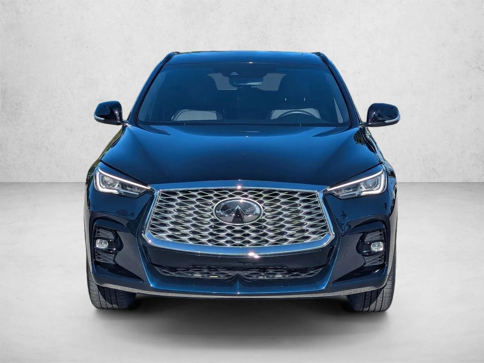 Used 2025 Hermosa Blue INFINITI LUXE image 2