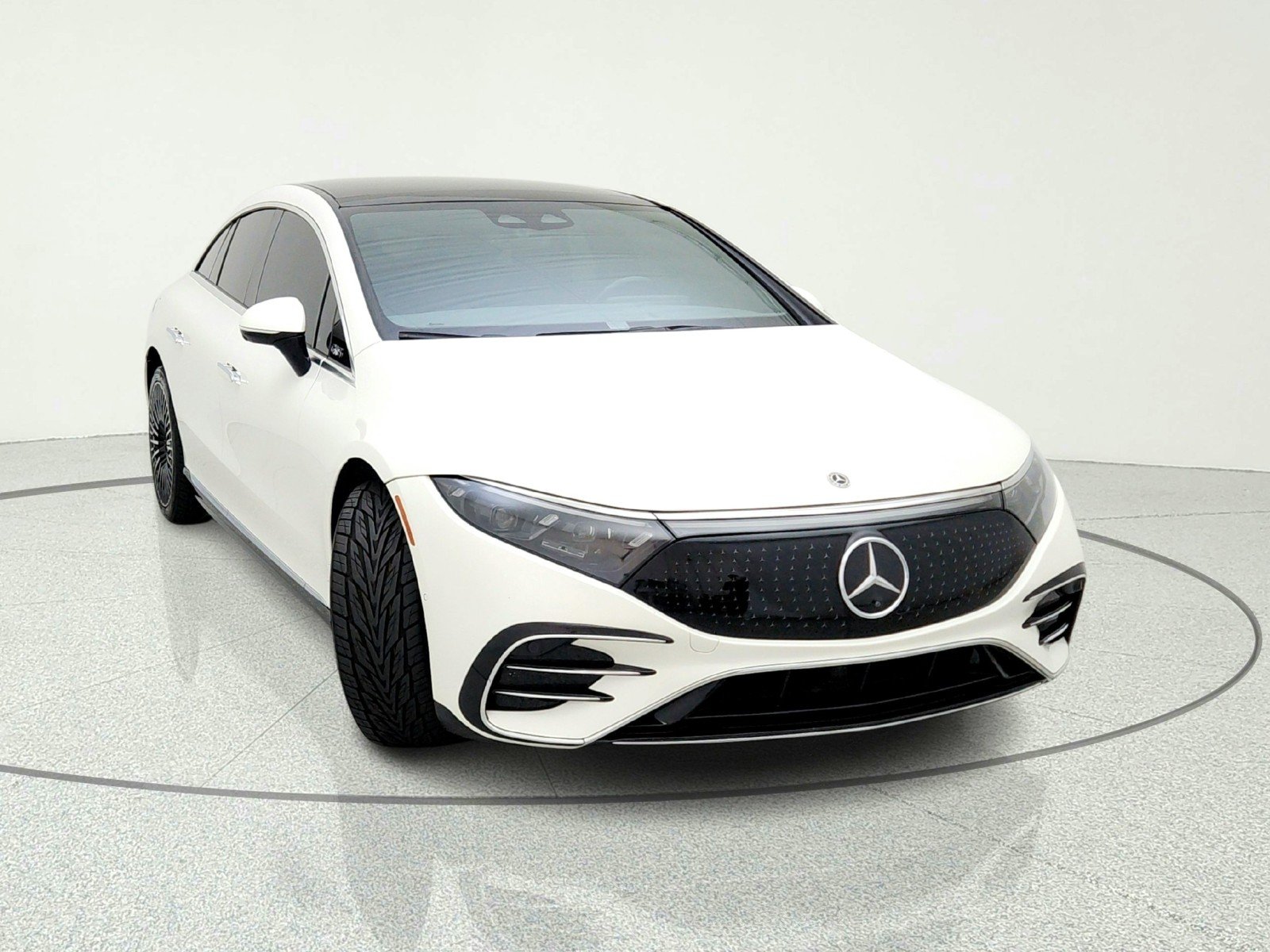 Certified Used 2023 MANUFAKTUR Diamond White Mercedes-Benz EQS 450+ image 4
